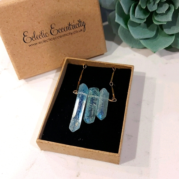 NIB Blue Crystal Gold Plated Necklace - Picture 2 of 4